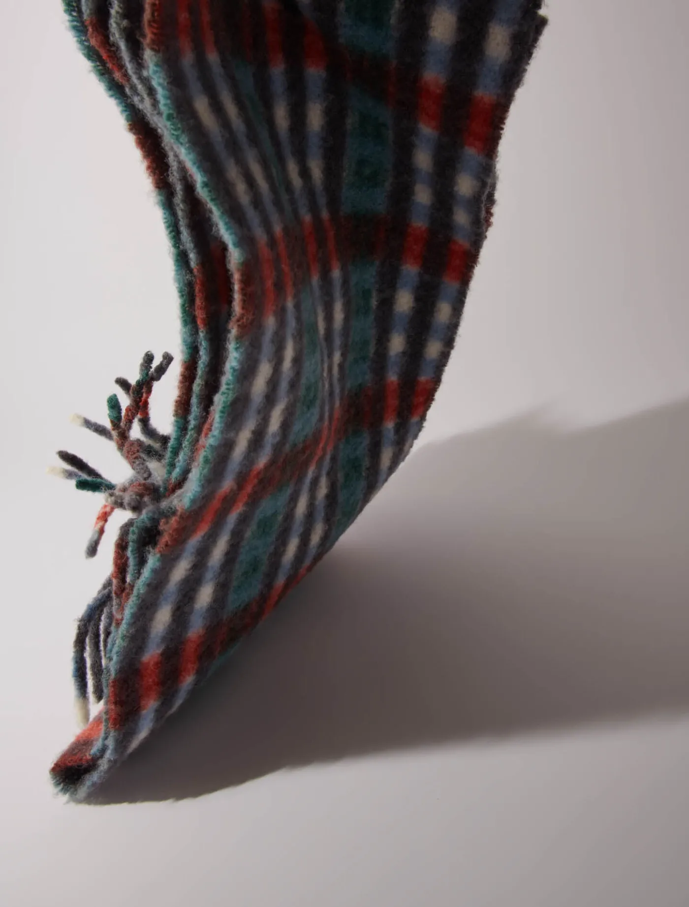 alpaca_blend_check_scarf_3.webp Alpaca blend check scarf^Maje Cheap