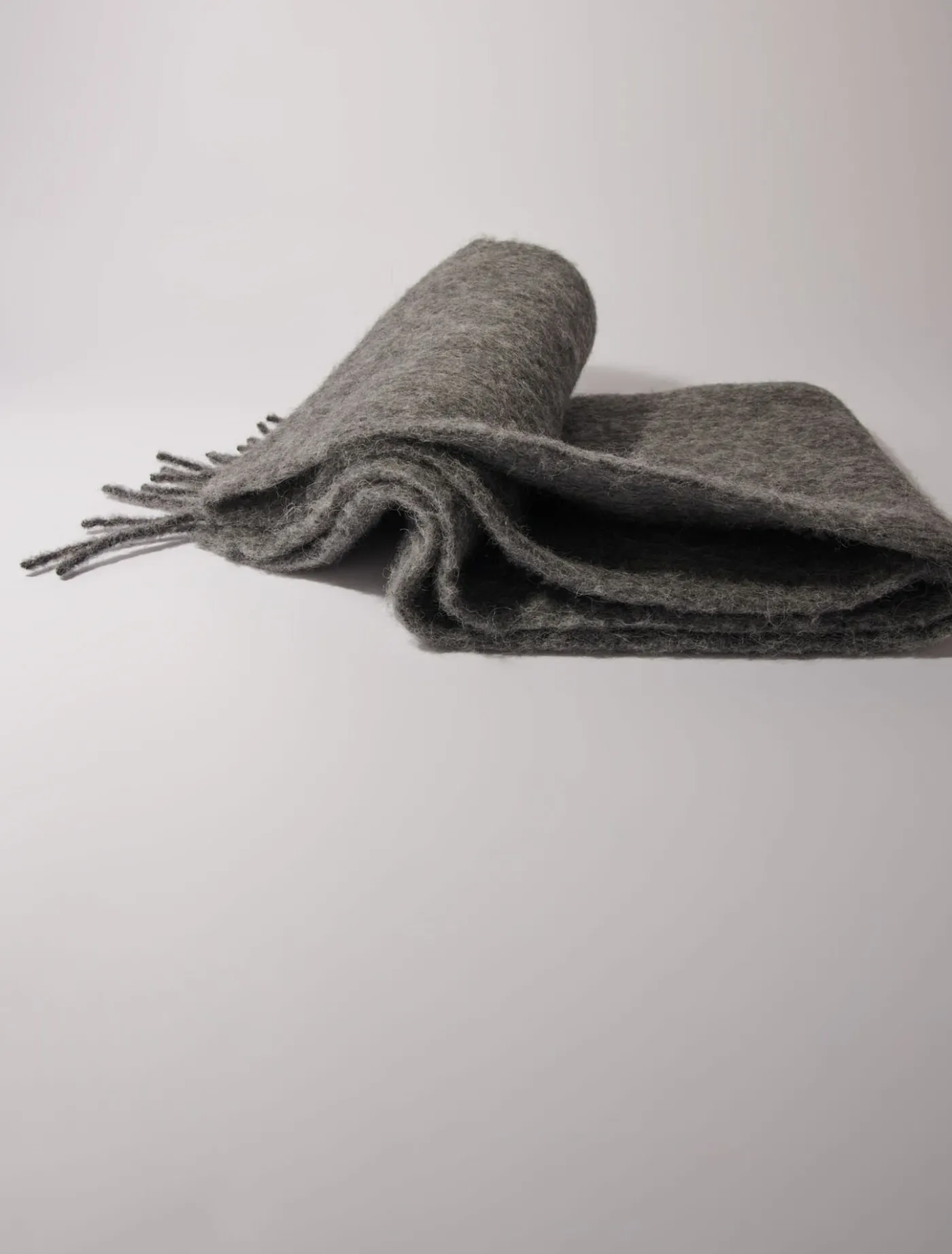 alpaca_blend_scarf_4.webp Alpaca blend scarf^Maje Sale