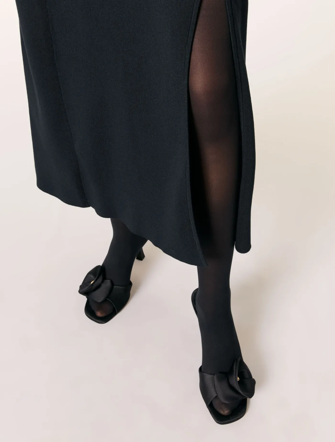 asymmetric_knit_maxi_dress_6.webp Asymmetric knit maxi dress^Maje Shop