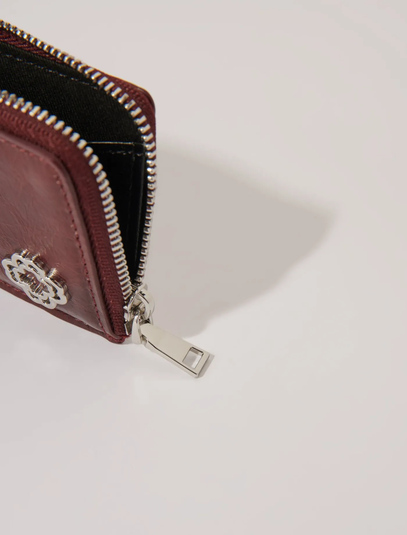 crackled_leather_cardholder_2.webp Crackled leather cardholder^Maje Online