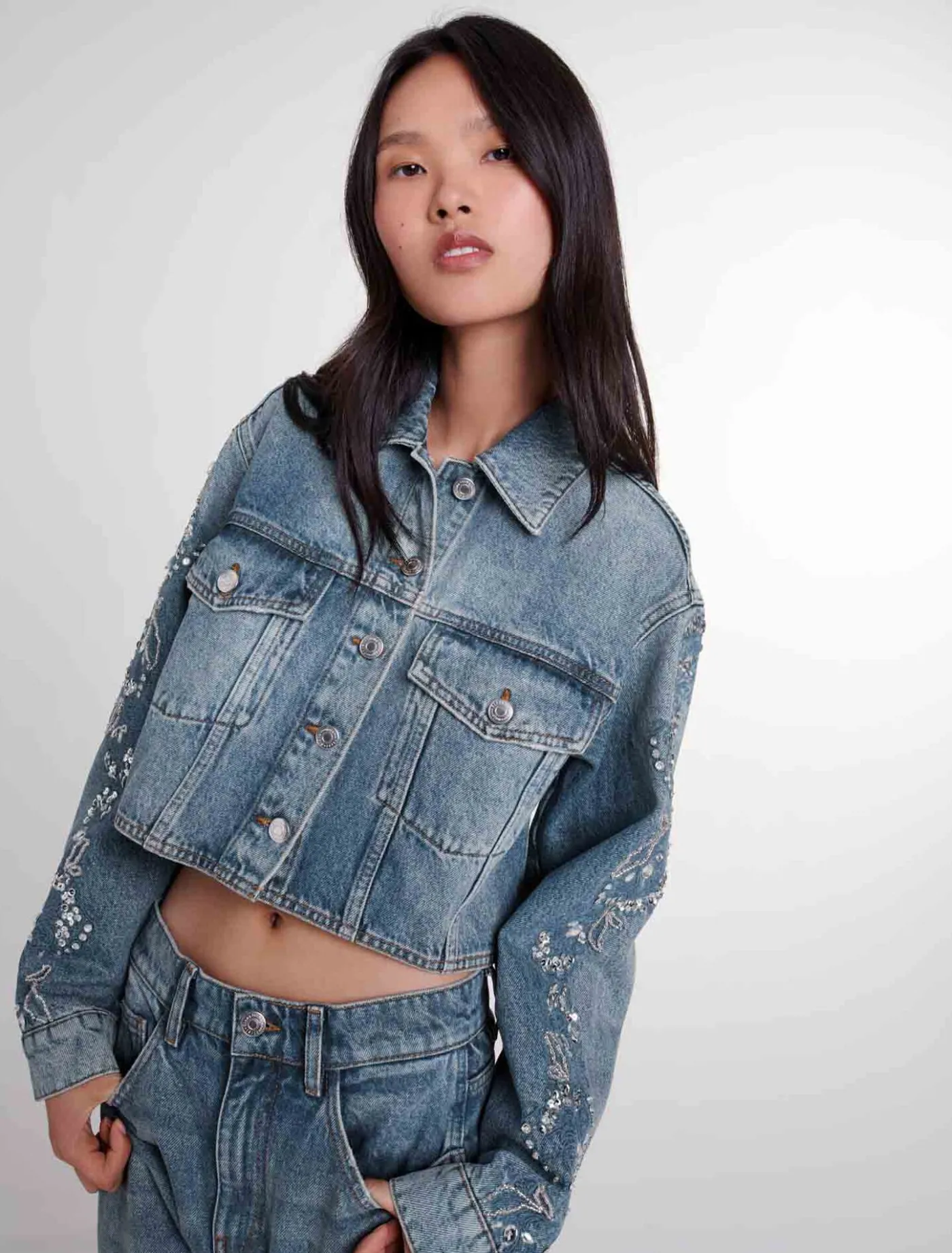 embroidered_denim_jacket_6.webp Embroidered denim jacket^Maje Best