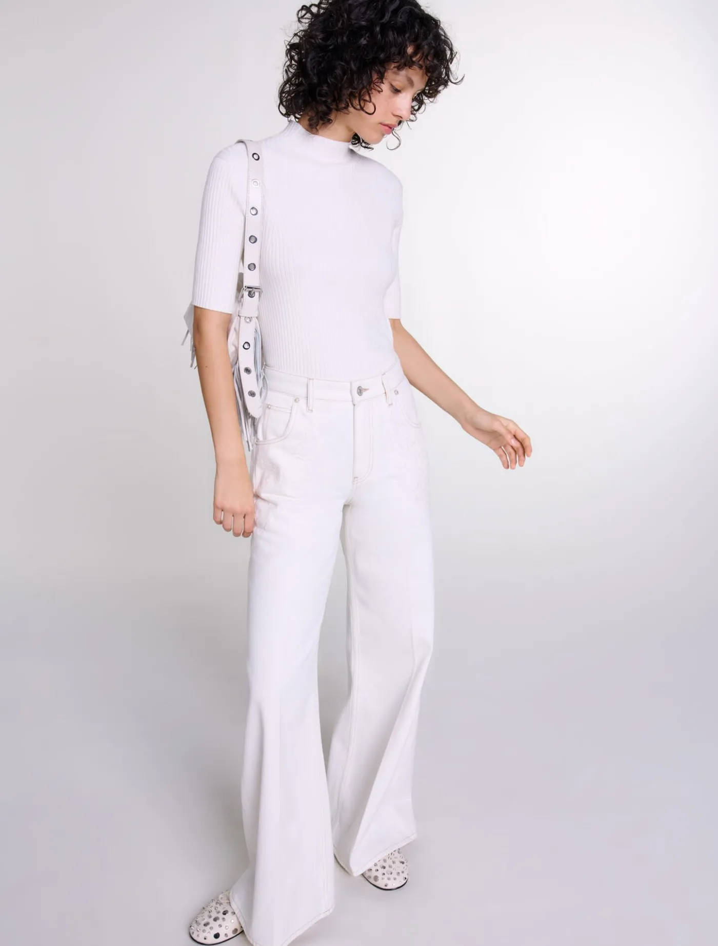 embroidered_highwaisted_jeans_3.webp Embroidered high-waisted jeans^Maje Sale