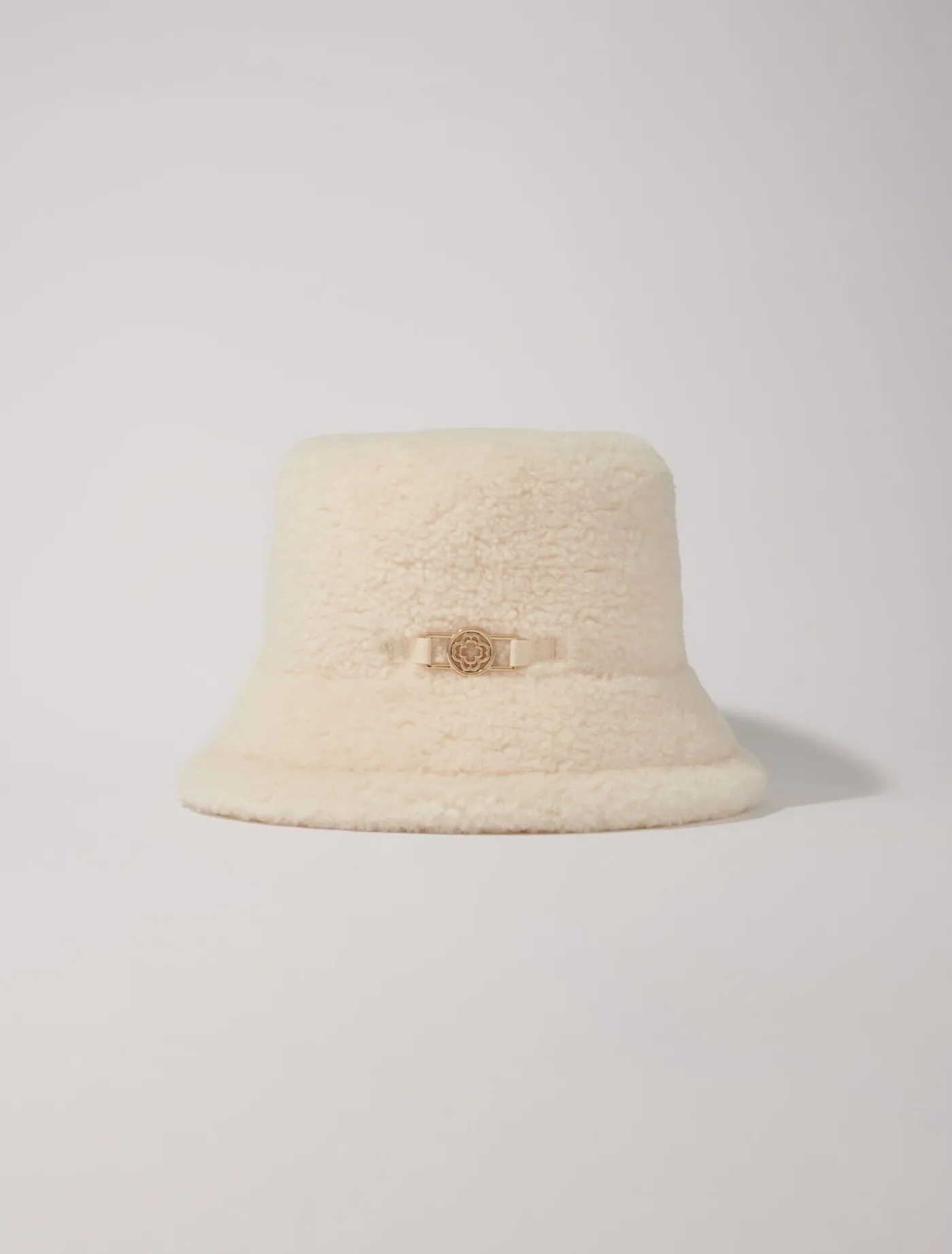 faux_fur_bucket_hat_9.webp Faux fur bucket hat^Maje Flash Sale