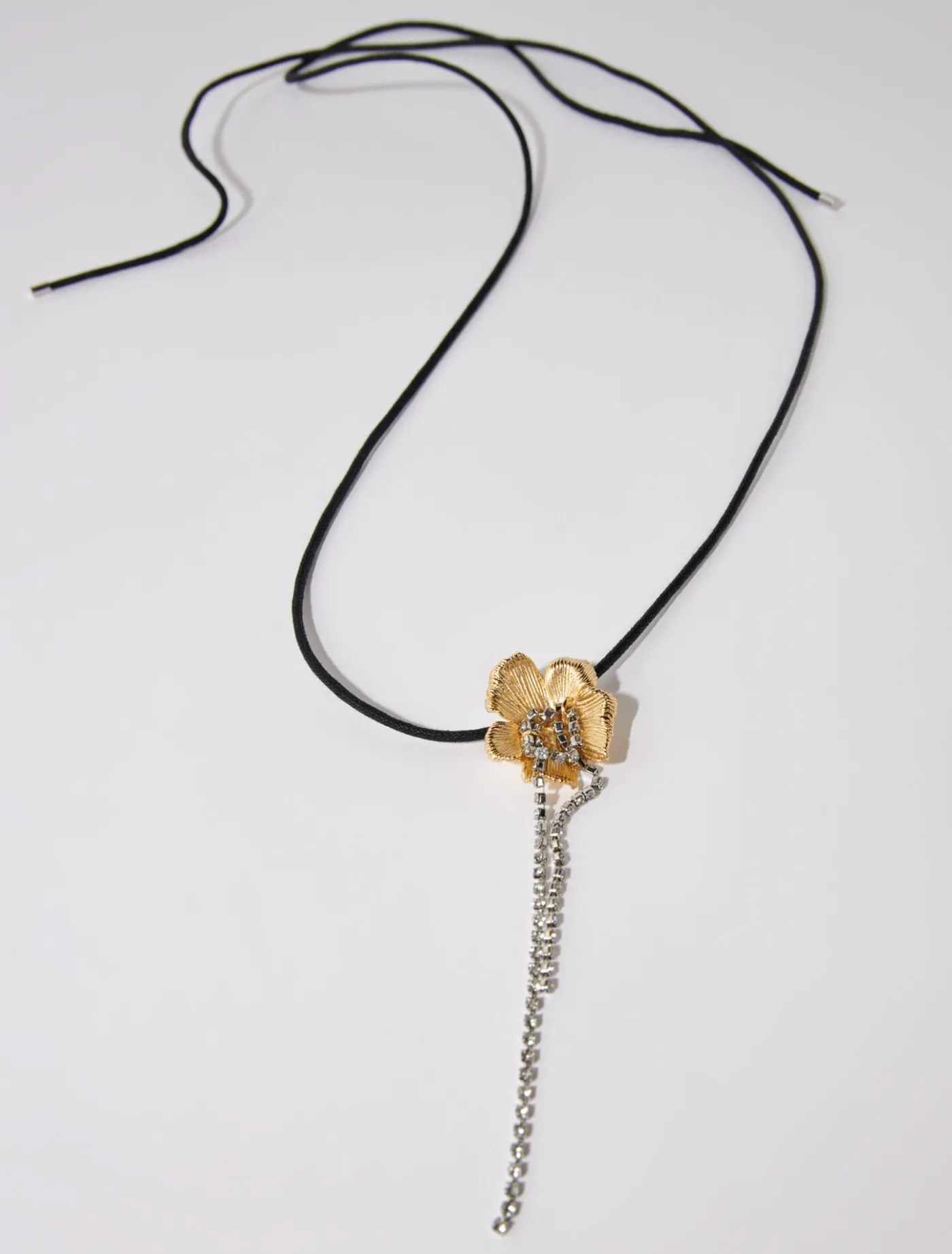 flower_necklace_3.webp Flower necklace^Maje New