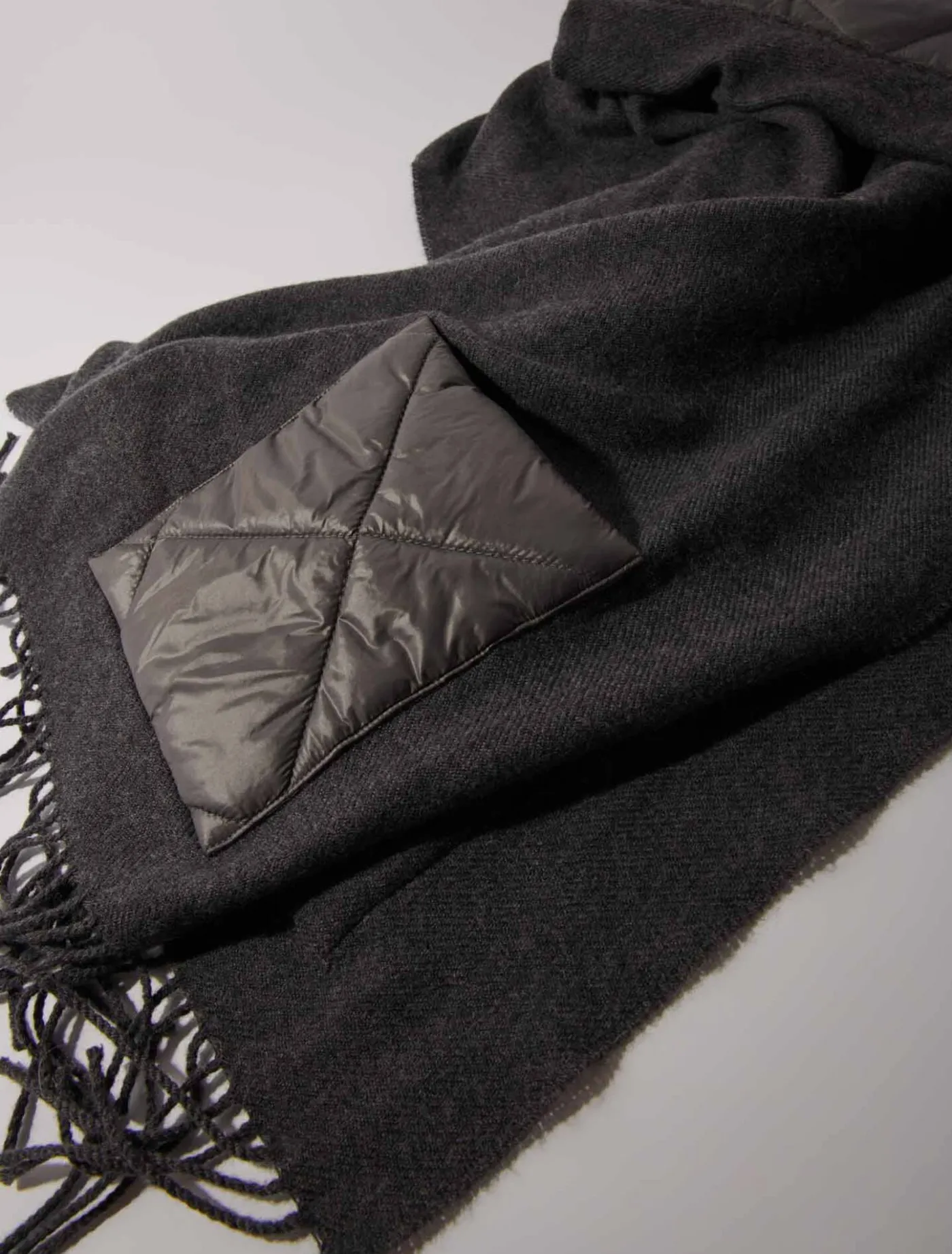 hooded_wool_poncho_4.webp Hooded wool poncho^Maje Best Sale