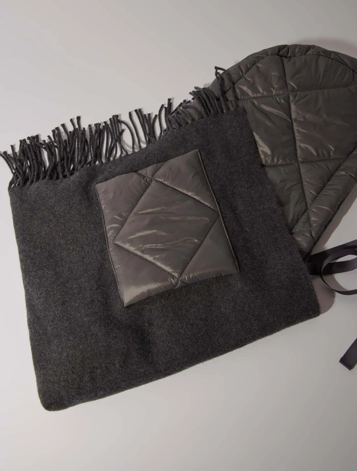 hooded_wool_poncho_6.webp Hooded wool poncho^Maje Best Sale