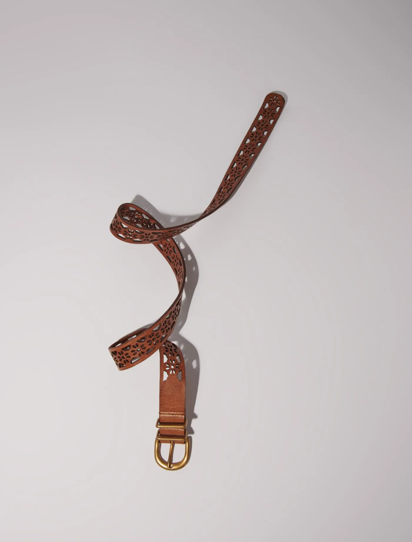 leather_belt_with_flower_detail_2.webp Leather belt with flower detail^Maje Cheap