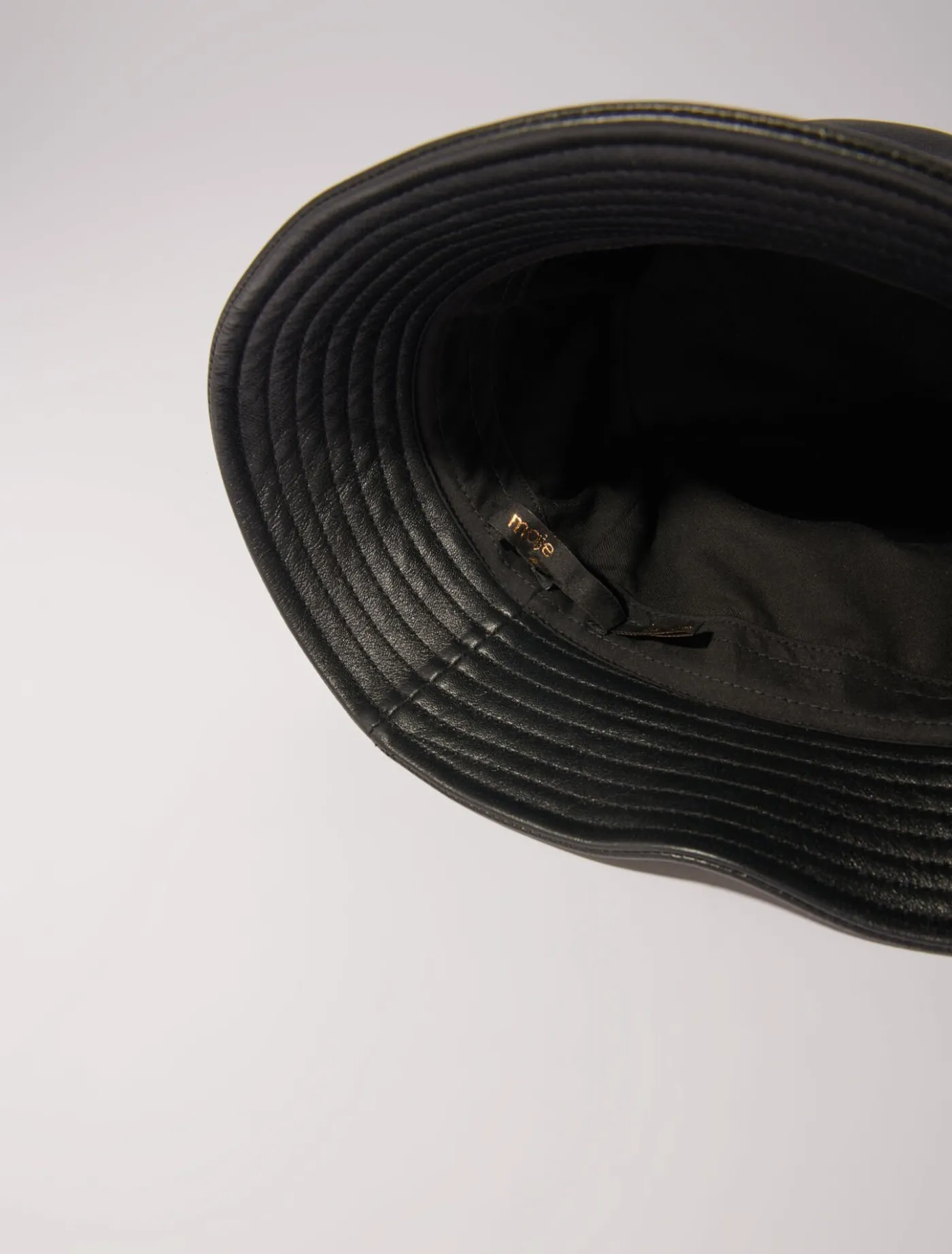 leather_bucket_hat_4.webp Leather bucket hat^Maje Clearance