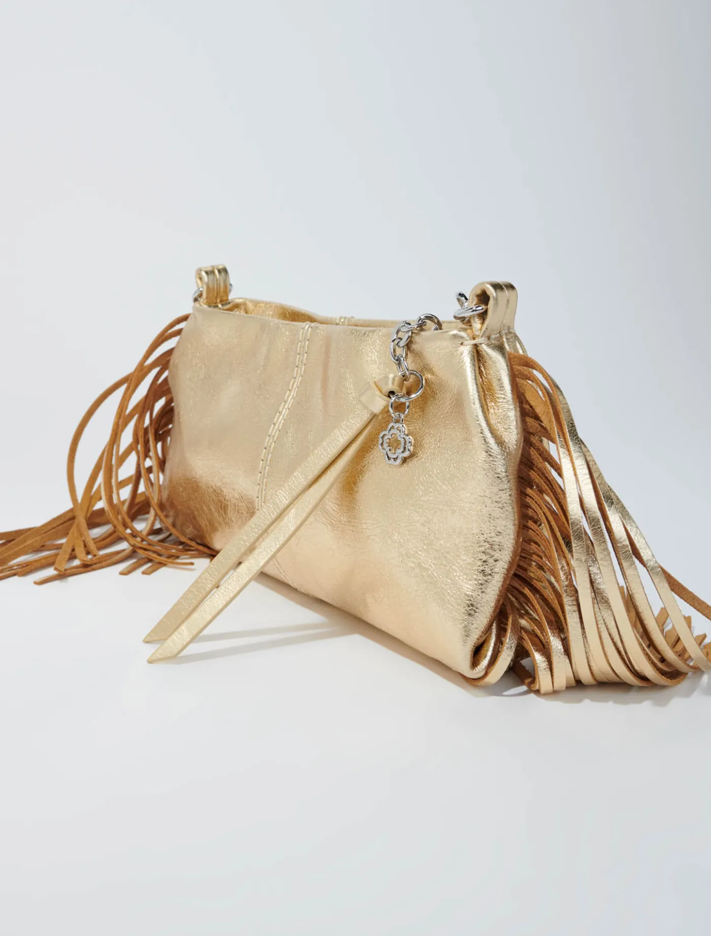 metallic_leather_miss_m_clutch_bag_4.webp Metallic leather Miss M clutch bag^Maje Flash Sale