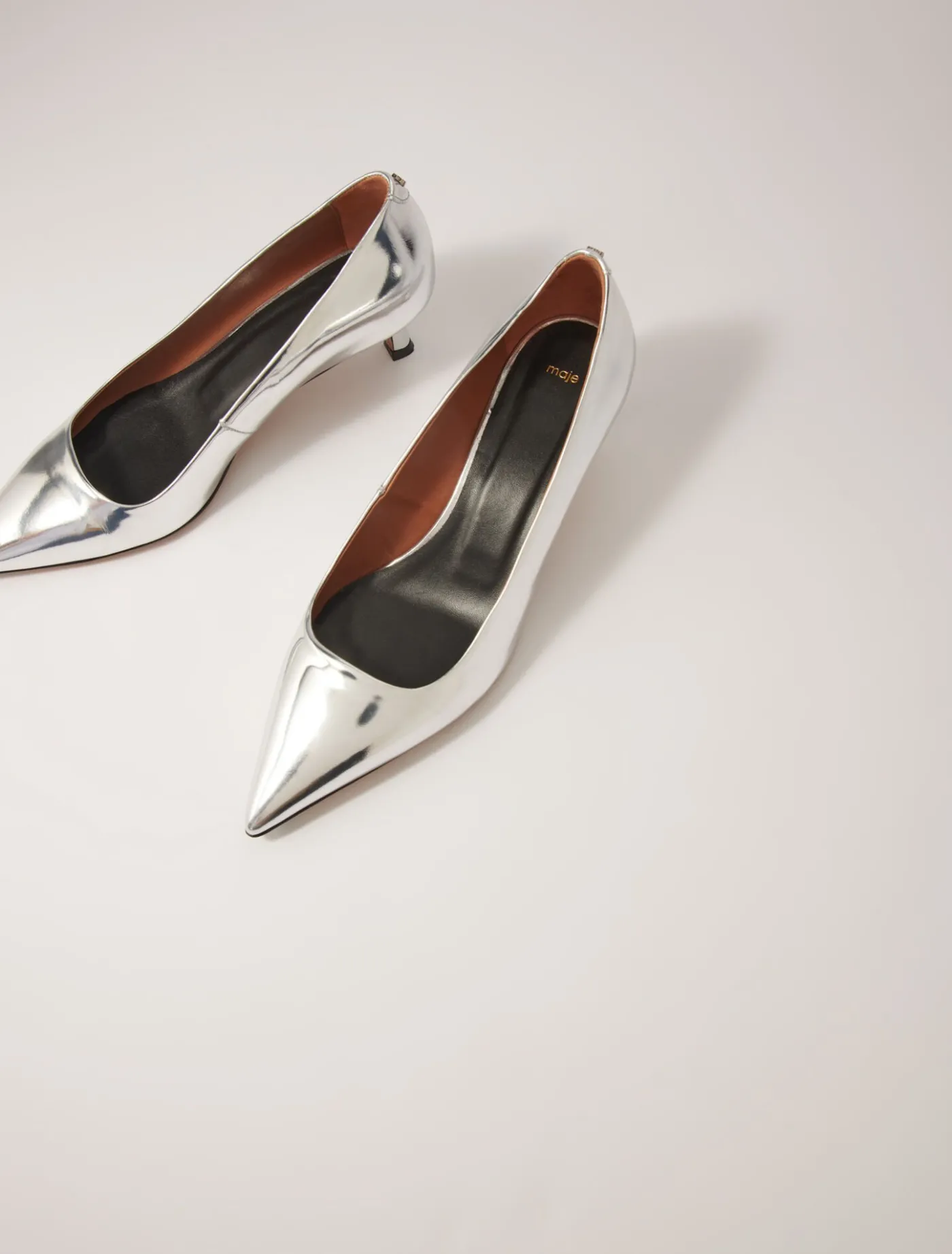 pointed_mirrored_leather_pumps_4.webp Pointed mirrored leather pumps^Maje Best Sale