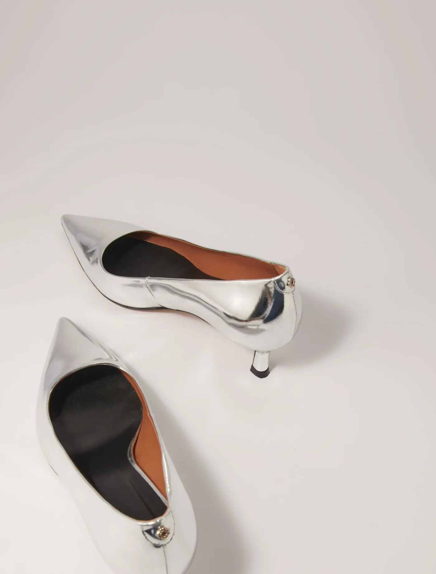 pointed_mirrored_leather_pumps_5.webp Pointed mirrored leather pumps^Maje Best Sale