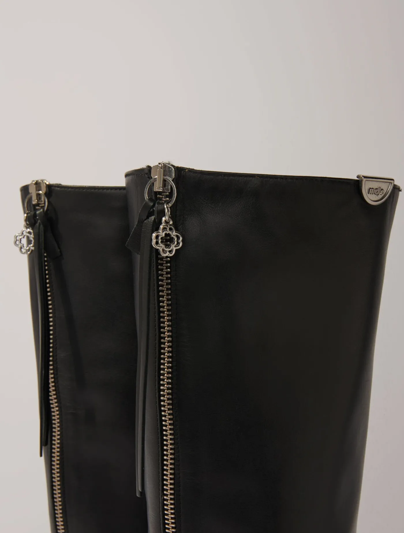 pointedtoe_leather_boots_2.webp Pointed-toe leather boots^Maje Cheap