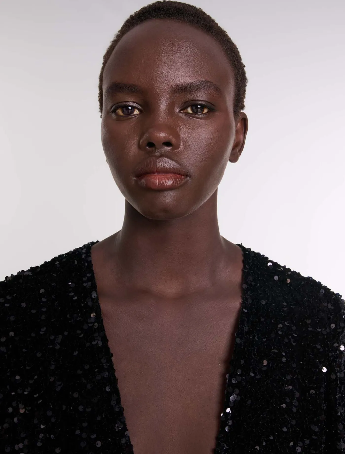 sequinned_velvet_playsuit_4.webp Sequinned velvet playsuit^Maje Outlet