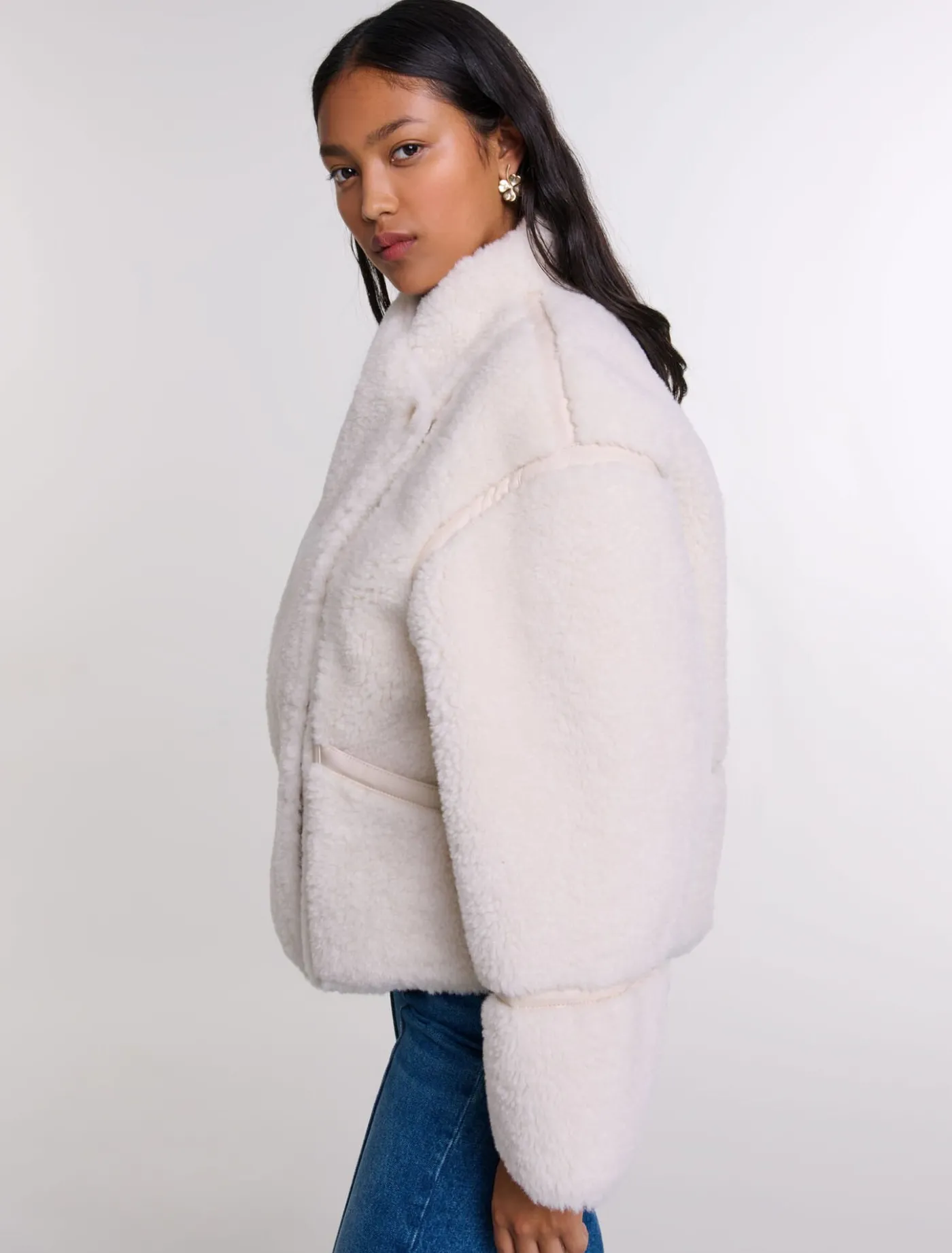 short_faux_fur_coat_6.webp Short faux fur coat^Maje Store