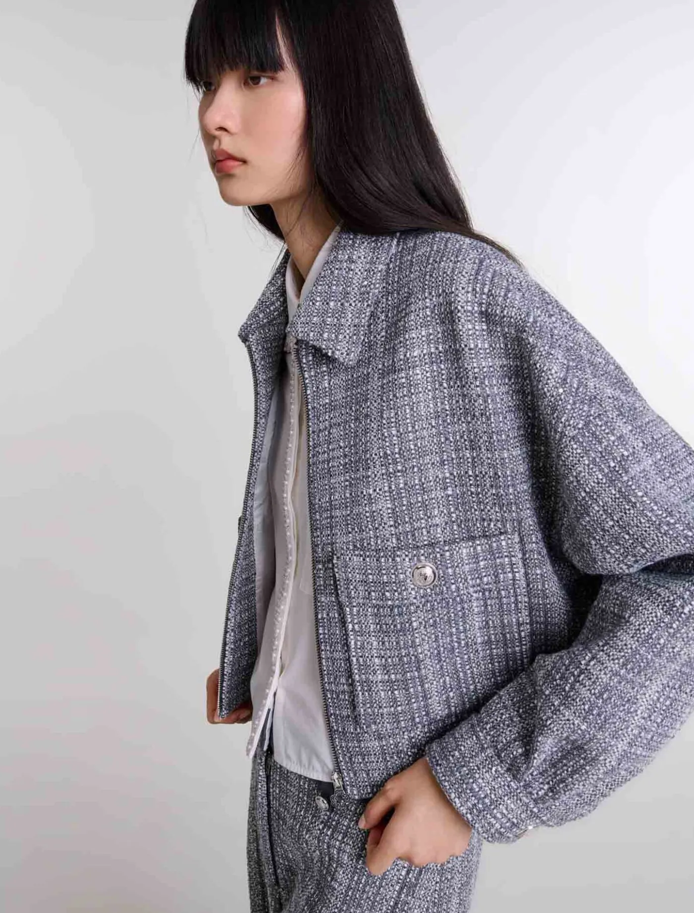short_tweed_jacket_4-5.webp Short tweed jacket^Maje Store
