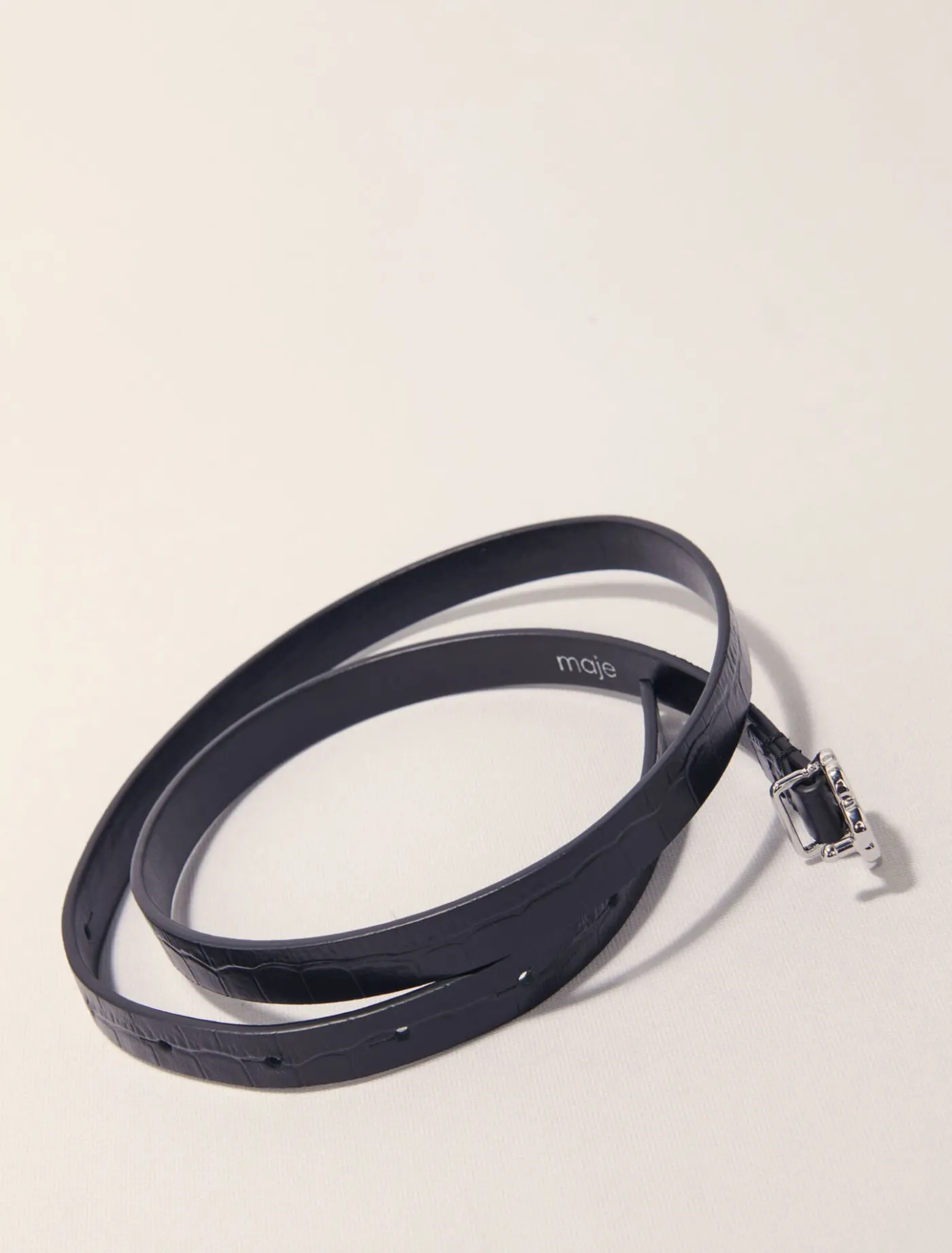 slim_mock_croc_leather_clover_belt_2.webp Slim mock croc leather Clover belt^Maje Flash Sale