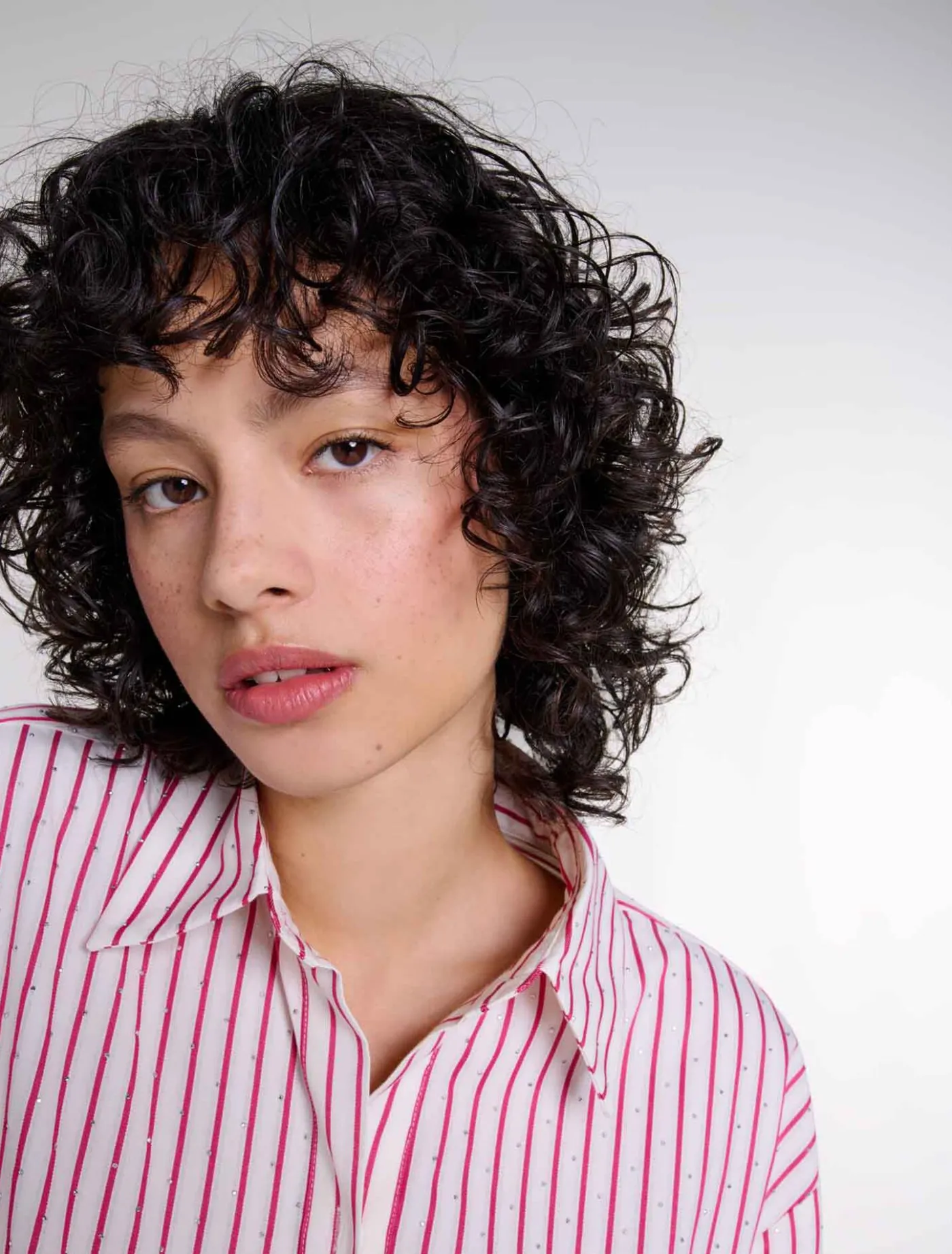 striped_rhinestone_shirt_5.webp Striped rhinestone shirt^Maje Shop