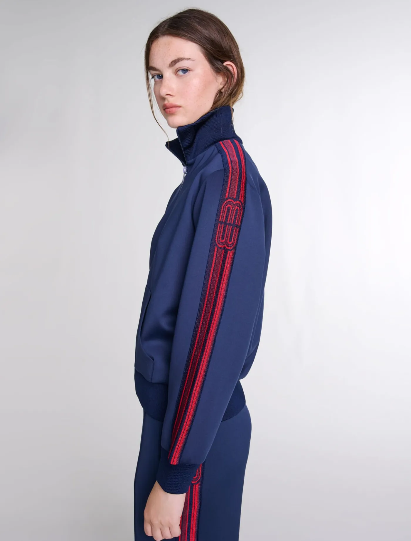 striped_zipup_sweatshirt_5.webp Striped zip-up sweatshirt^Maje Store