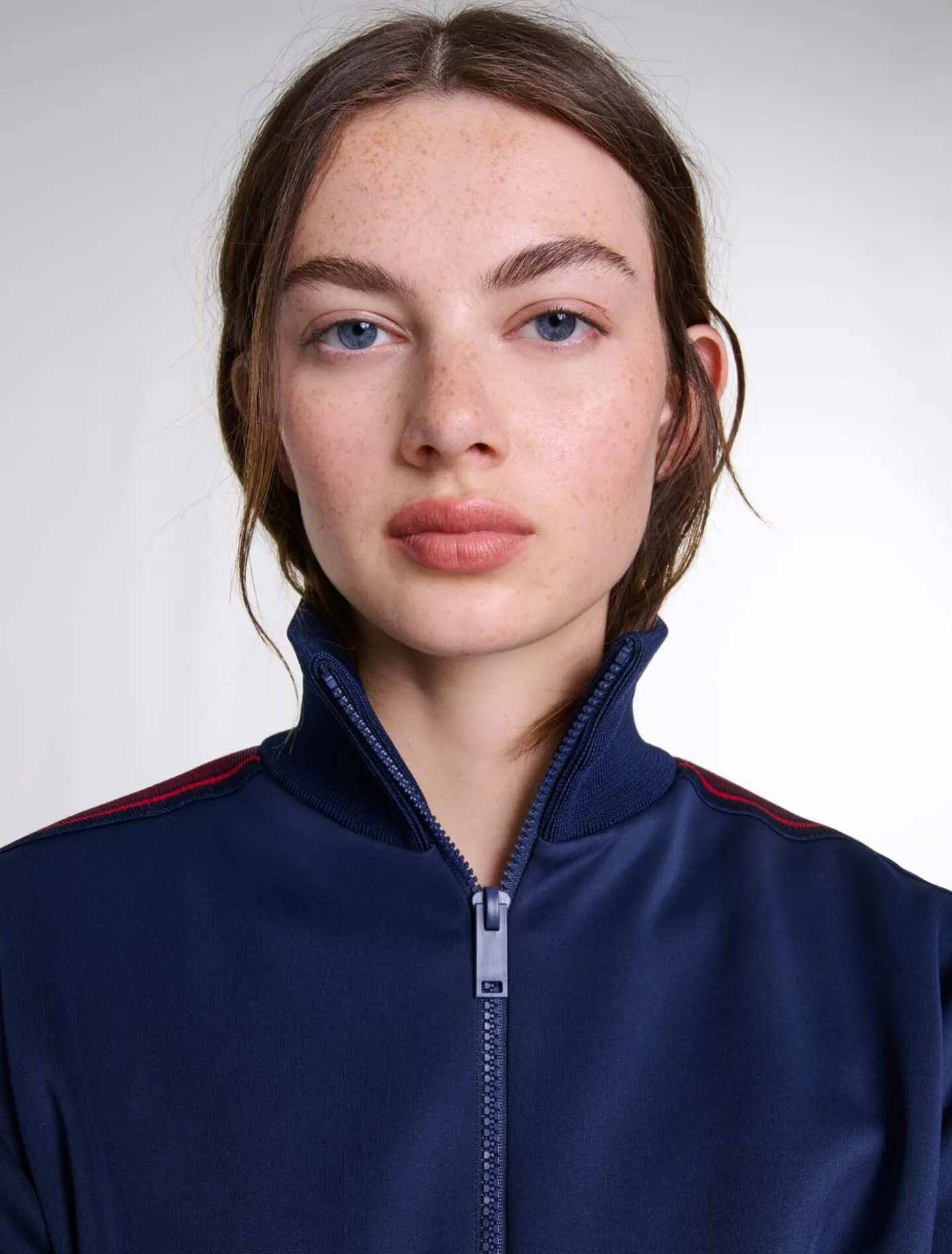 striped_zipup_sweatshirt_6.webp Striped zip-up sweatshirt^Maje Store