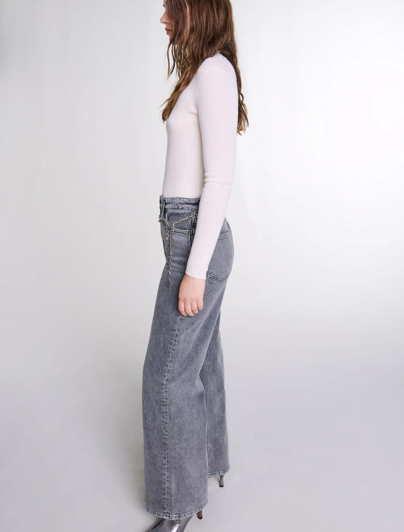 wideleg_jeans_with_chainlink_belt_5.webp Wide-leg jeans with chain-link belt^Maje Best Sale
